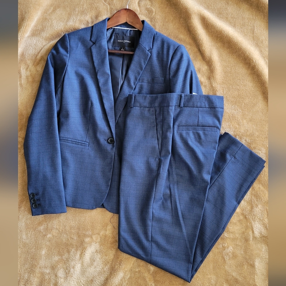 2 piece set. Blazer with pants.